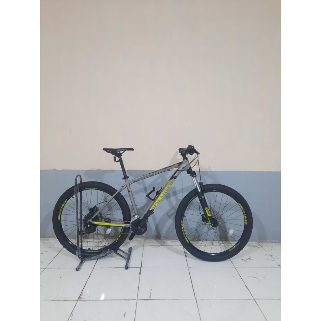 POLYGON PREMIER 5 TAHUN 2022