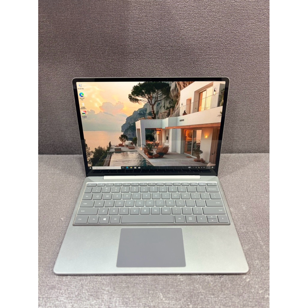 Microsoft surface laptop go core i5 gen 10 Ram 16gb ssd 256gb mulus second bergaransi