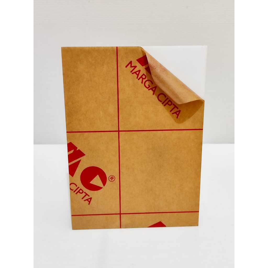 

akrilik marga cipta putih susu tebal 2mm ukuran a5 ( 21 X 15 CM )