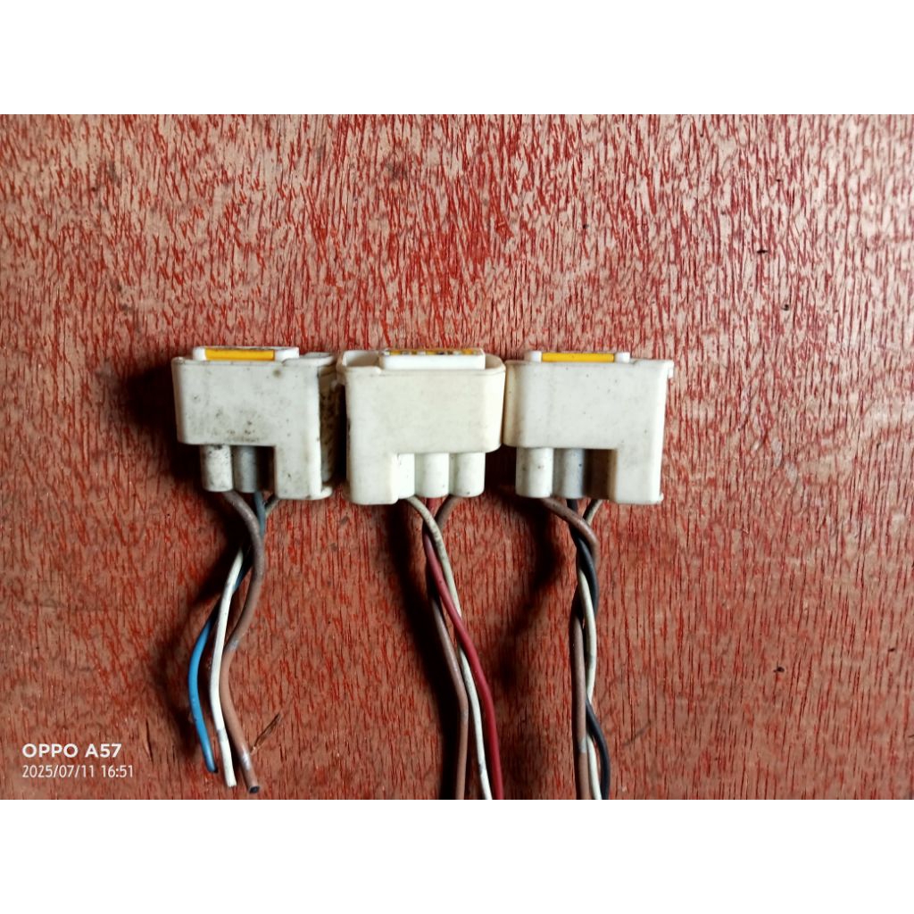 soket koil busi mobil Daihatsu xenia  1000cc original asli