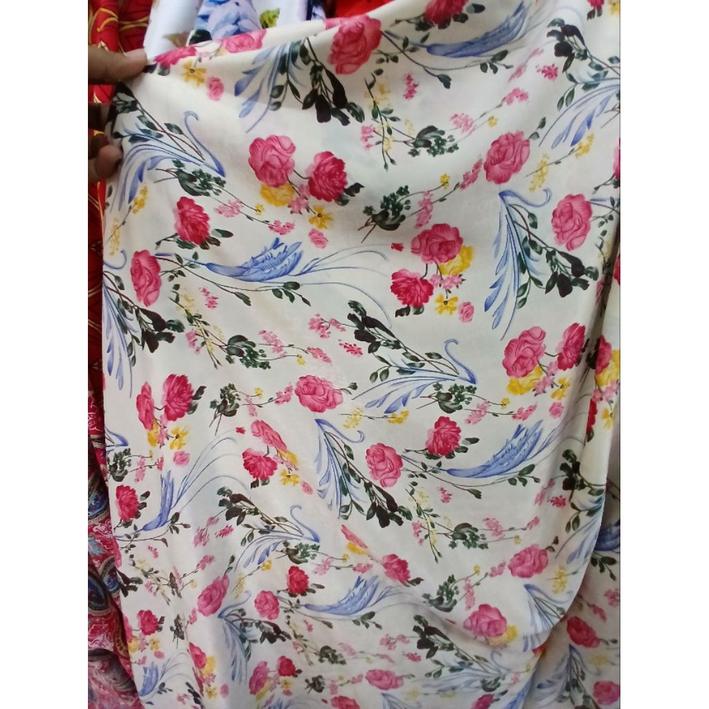 Kain/Bahan satin silk motif kembang//Bahan maxmara silk motif//Kain santorini motif meteran(silk1l