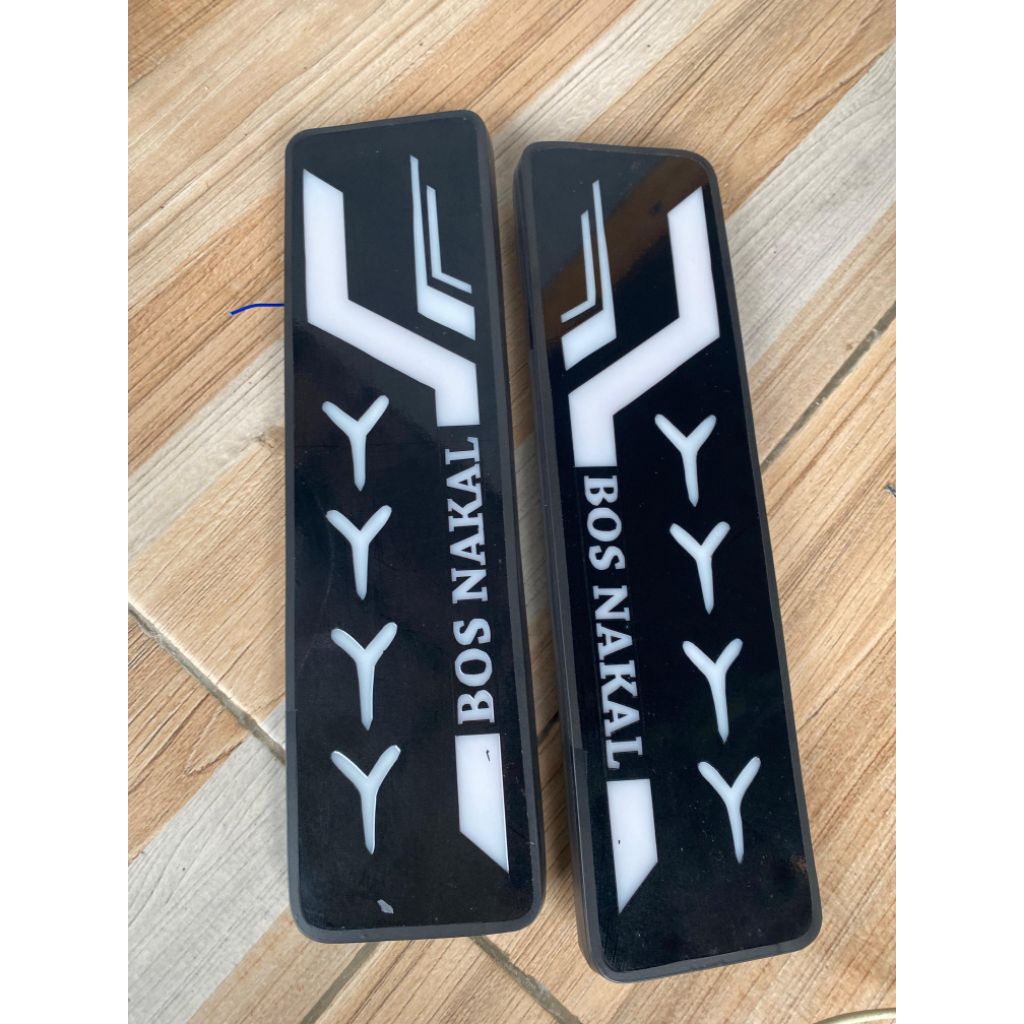 Lampu belakang Mobil Pickup variasi Lampu Stoplamp Mobil Pick-up CARRY L300 Panther dll