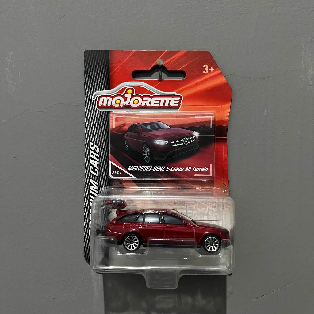Diecast Majorette Mercedes-Benz E-Class All Terrain Wagon Merah