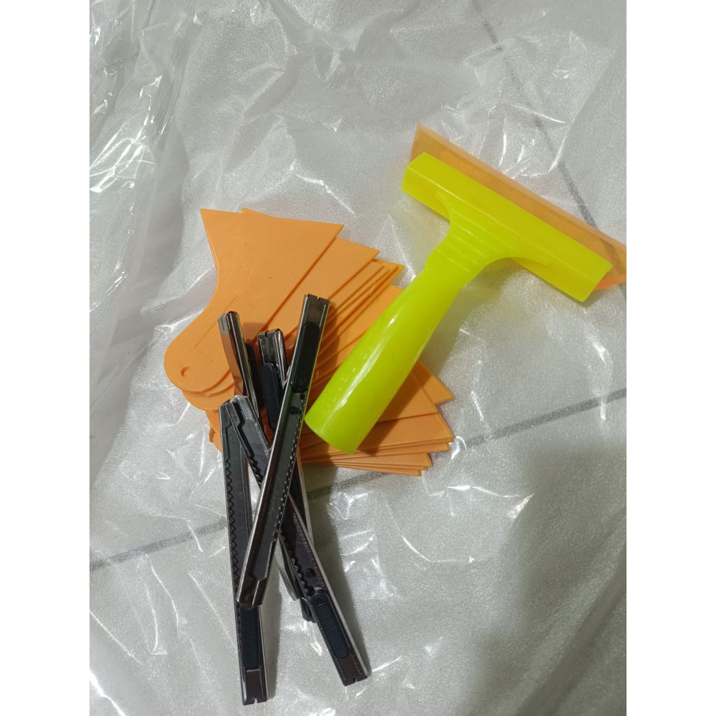 

Satu set alat pemasangan stiker, alat bantu pasang stiker