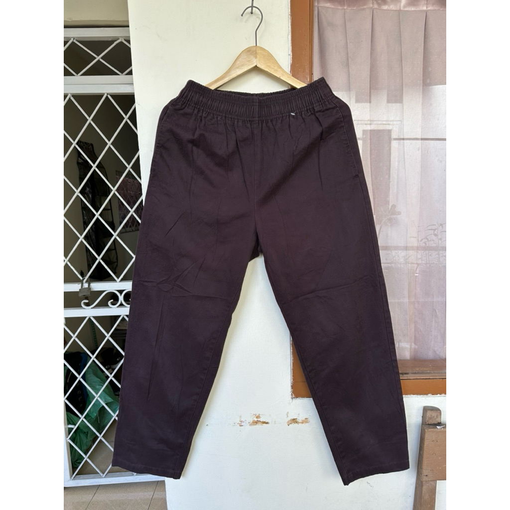 celana panjang relax fit global uniqlo size fit 29-32 chino coklat second bekas preloved thrift mura