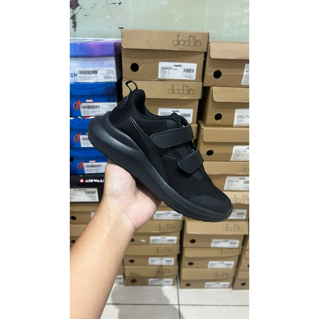 Diadora Munich Kids Mono Black (RESMI PT. MAP)