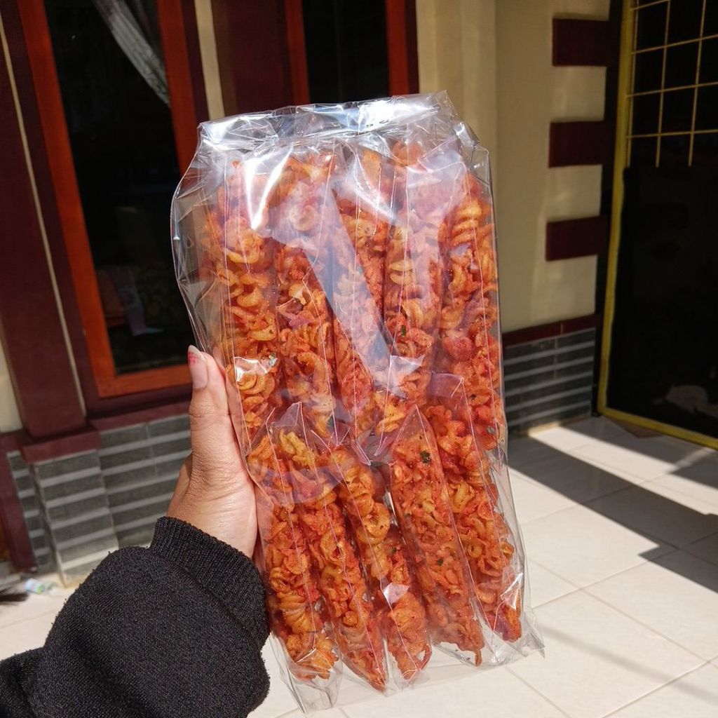 

makaroni uril pedas gurih daun jeruk