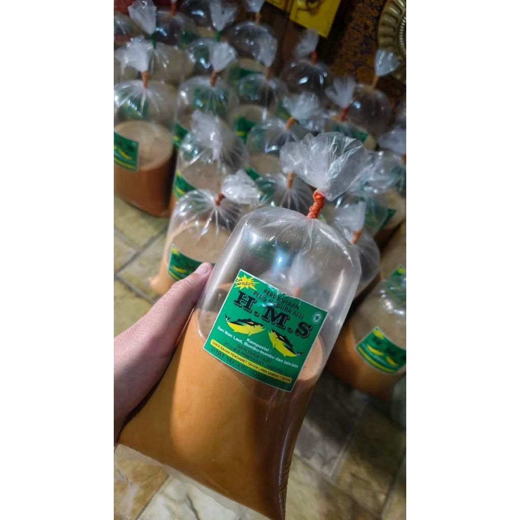 

petis ikan/ petis merah madura (asli madura)