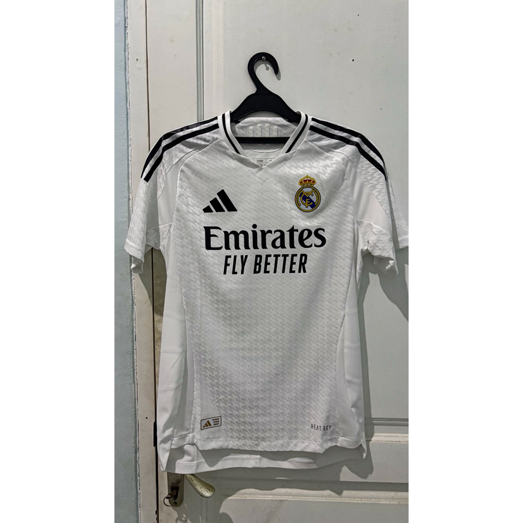 Jersey Real Madrid player issue