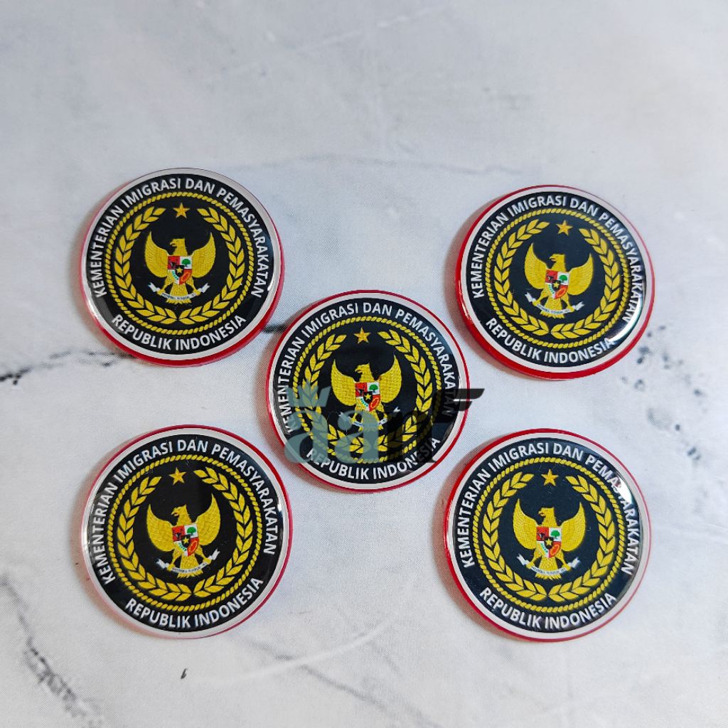 Pin Imipas Kemenimipas Akrilik ( bahan Akrilik)