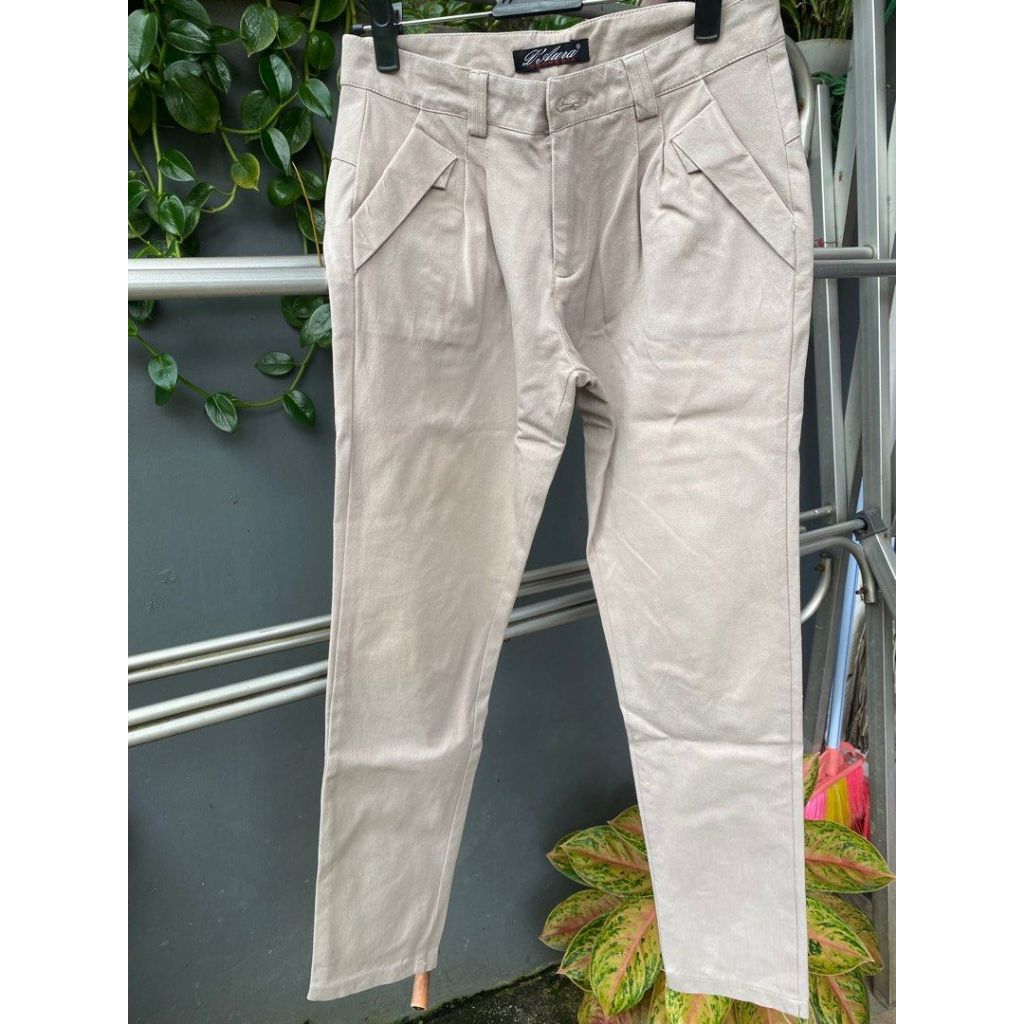 Celana Cino Pants Coklat Susu