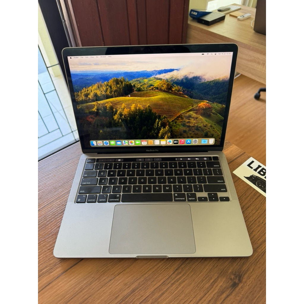 MacBook Pro 2020 M1 13Inch - 256GB/8GB