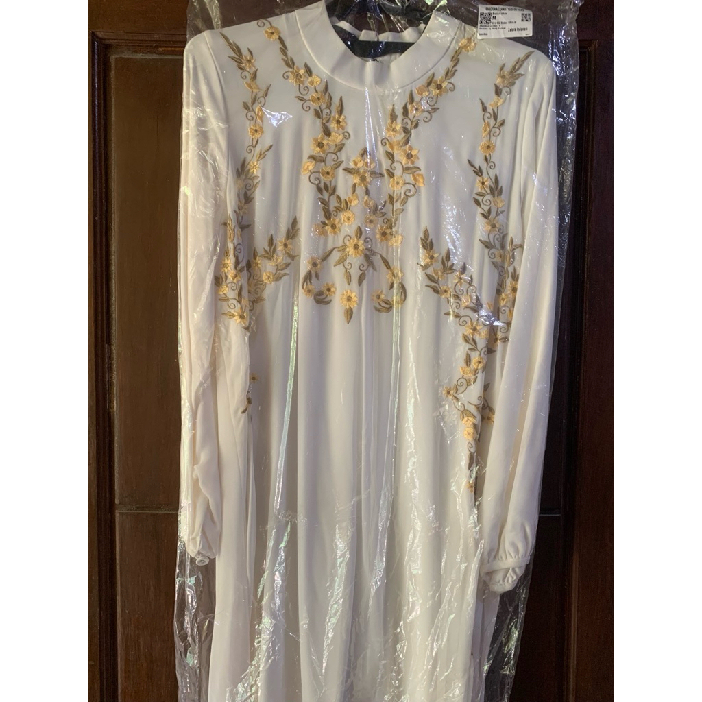 PRELOVED KARMILAA BY ITANG YUNASZ GAMIS BORDIR