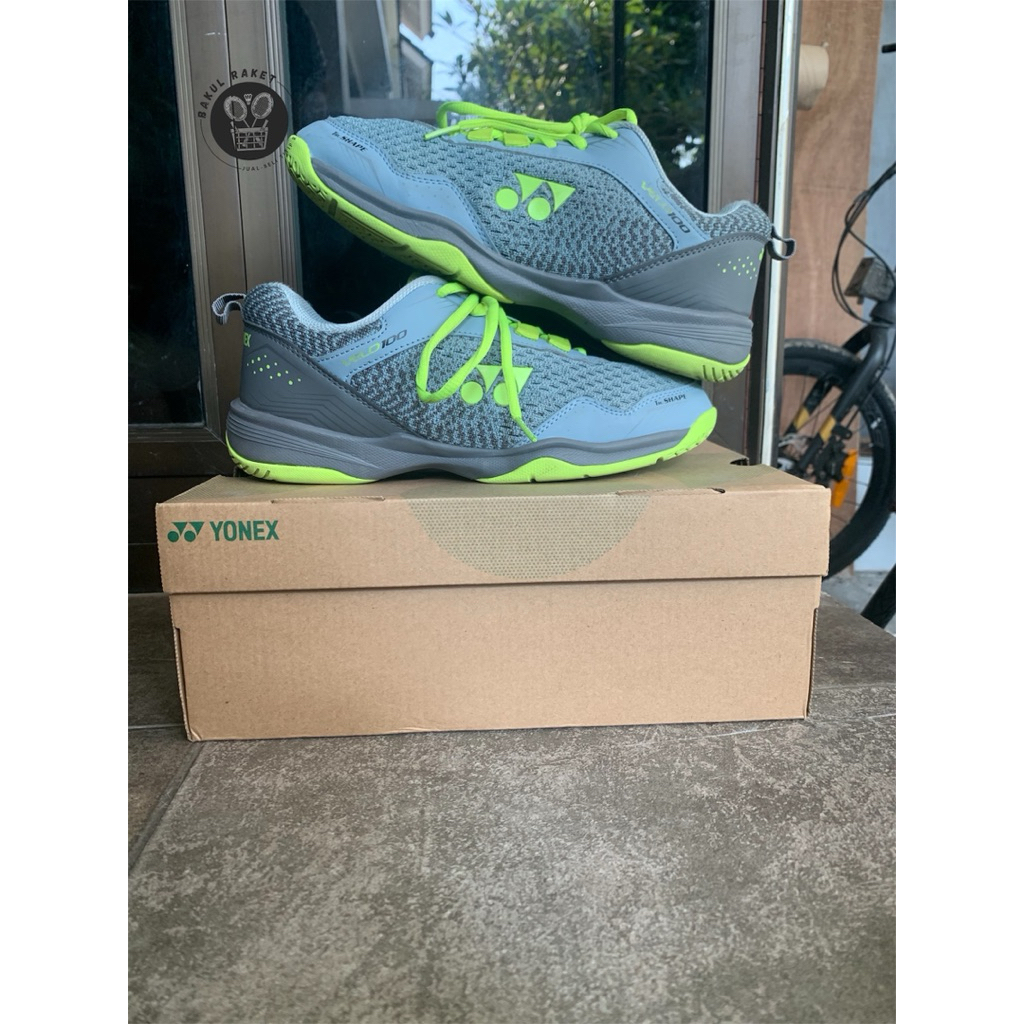 Sepatu Badminton YONEX Velo 100 Bekas Original Spatu Olahraga Bulutangkis