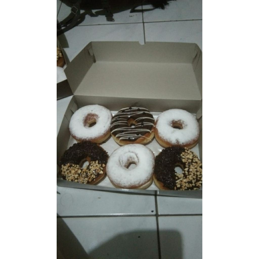 

Donat topping isi 6