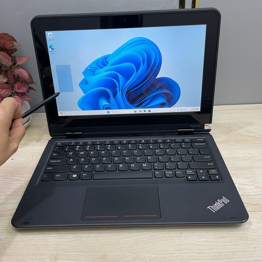 LAPTOP LENOVO YOGA 11E RAM 8GB -256GB 11inch LAYAR TOUCHSREEN  D
