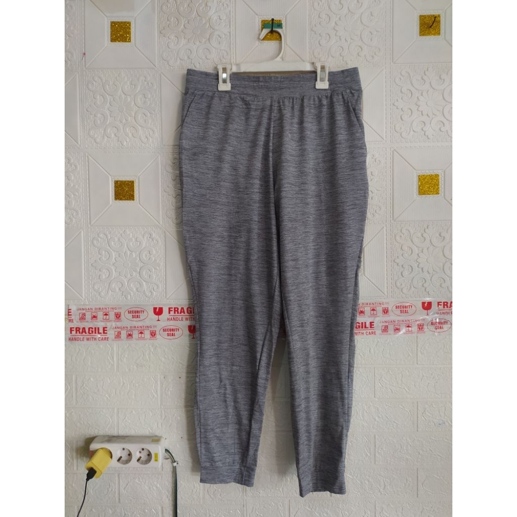 celana olahraga UNIQLo dry ex