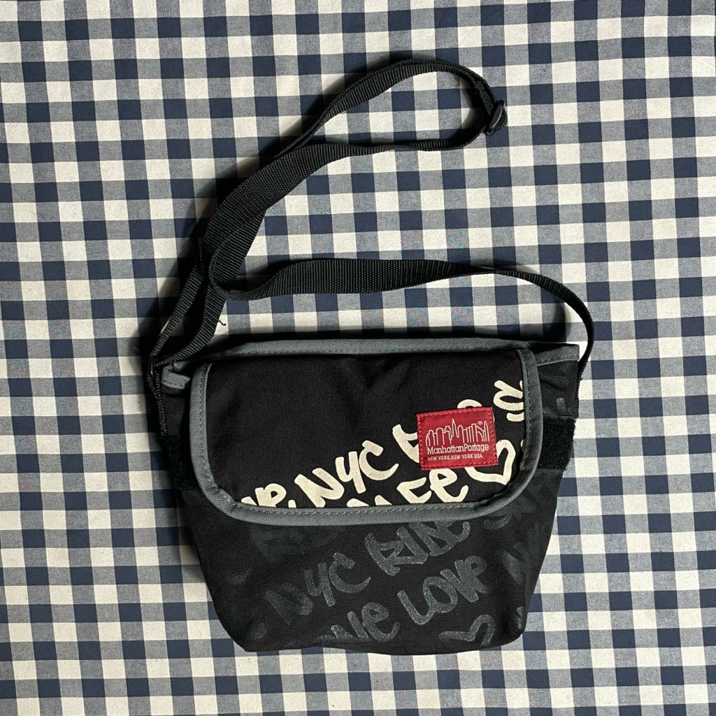 Mini Sling Bag  MANHATTAN PORTAGE original warna hitam