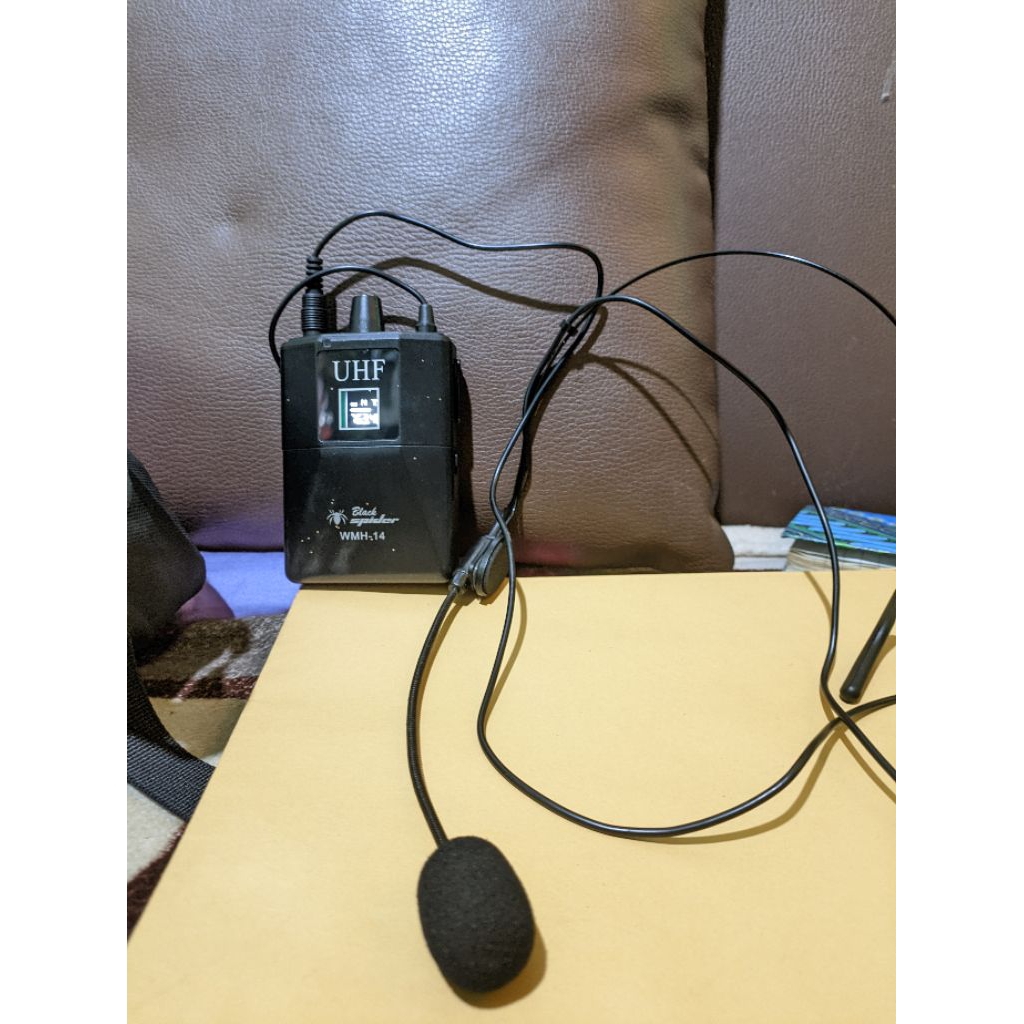 MIC WIRELESS BLACK SPEADER BEKAS HANYA TRANSMITERNYA SAJA Frek 763.40Mhz
