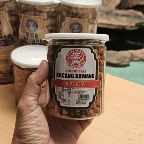 

ED 05.26 JAR 275GR - KACANG POETRI BALI TOPLES KACANG BAWANG SPICY 275GR / POETRY PUTRI BALI PEANUT READY TO EAT