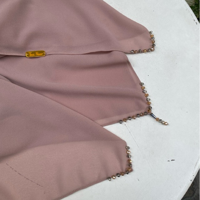 Aleeza scaft, hijab segi empat payet, material ceruty baby doll, size syar'i