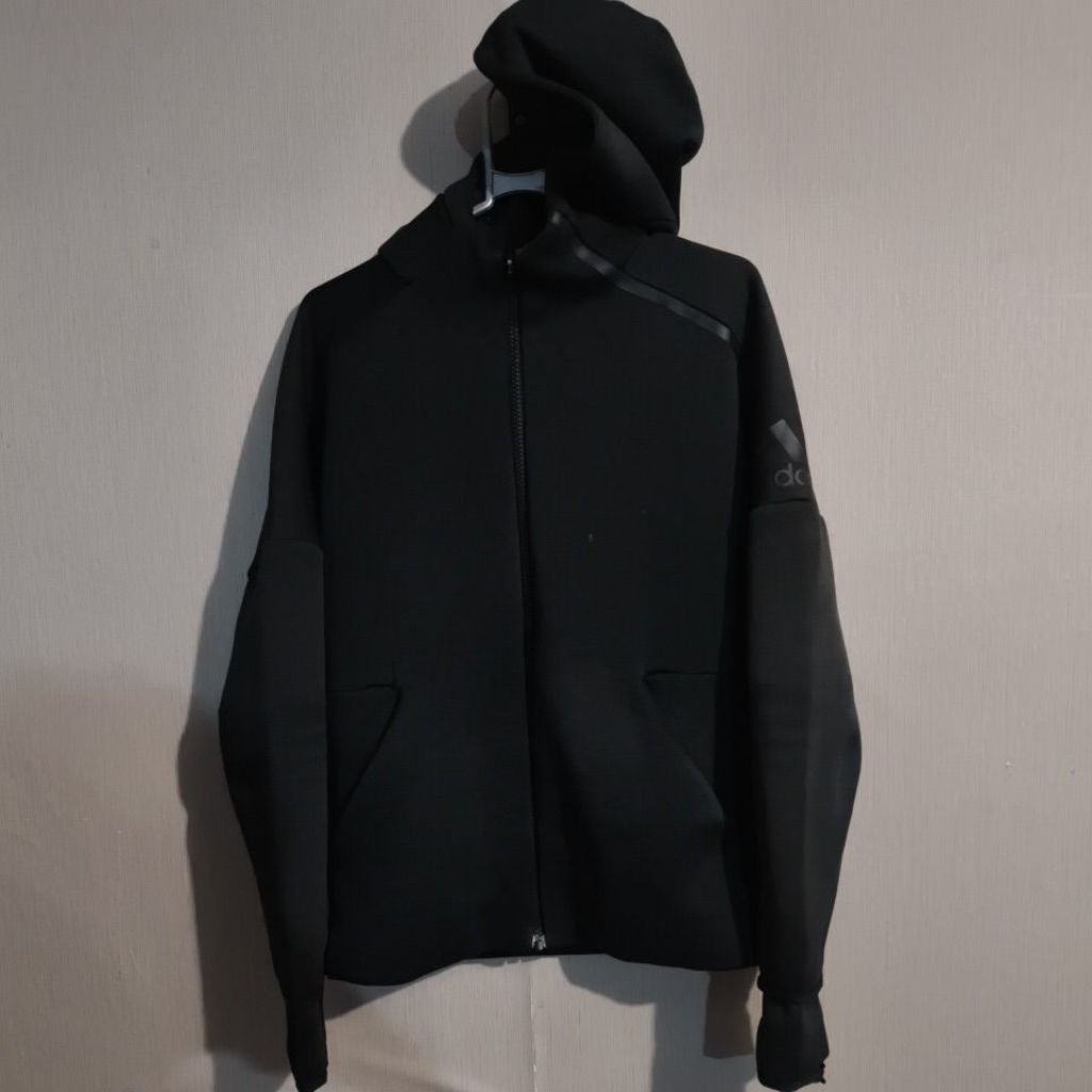 jaket adidas zne fast released preloved Second original