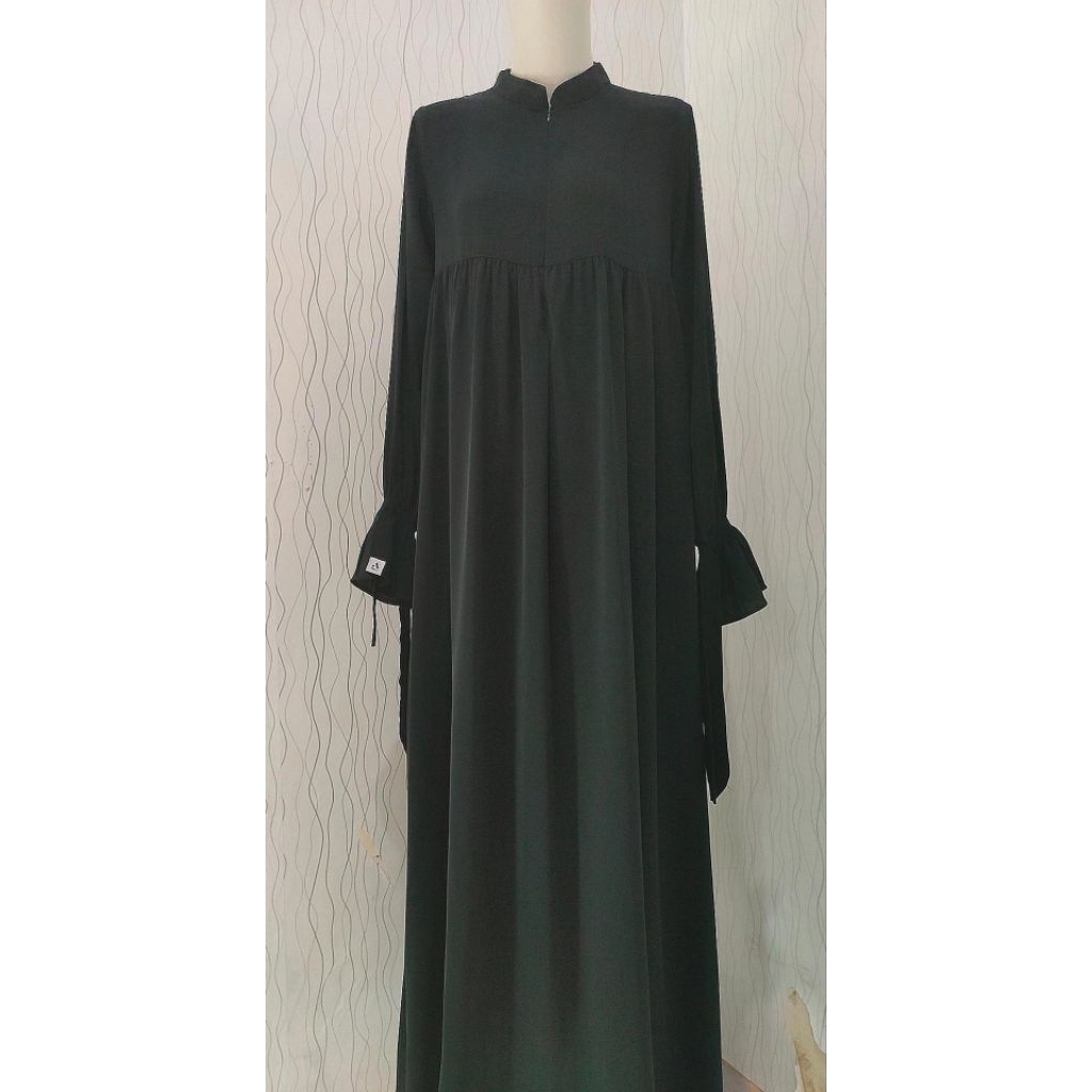 Cala Abaya by Aqsamodestwear warna hitam Preloved