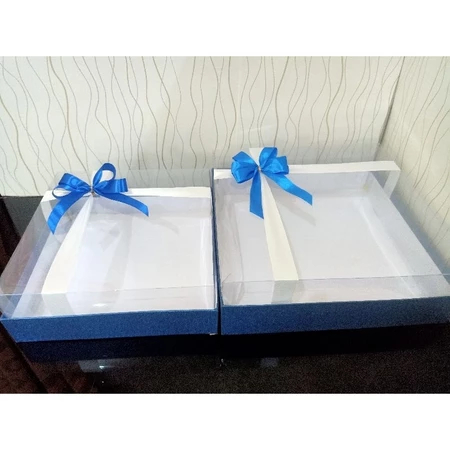 

kotak hantaran/kotak kue/kotak mika ukuran 30x30