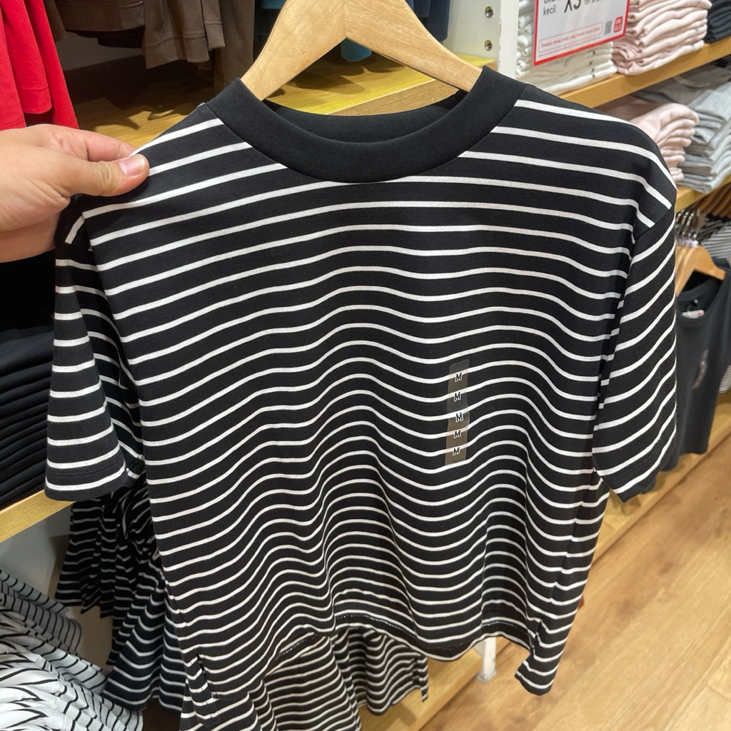 Tshirt Uniqlo Woman AIRISM KATUN stripe black