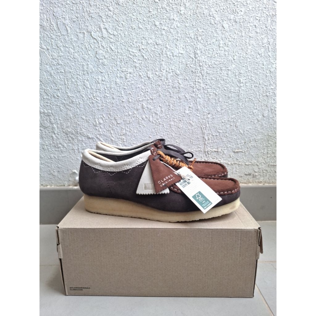 Clarks wallabee 2 pcs Combi color