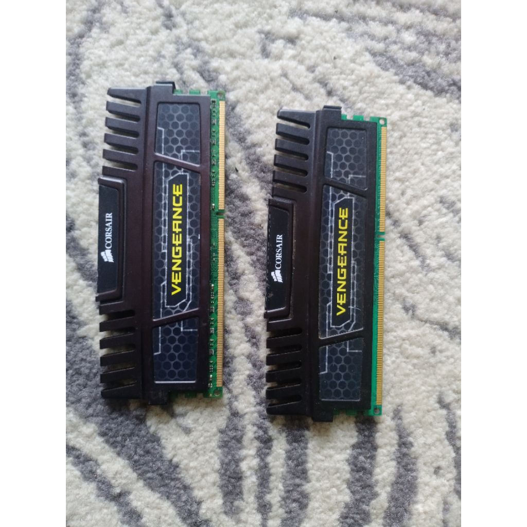 Ram Komputer Corsair 8gb( 2x4gb ) DDR3