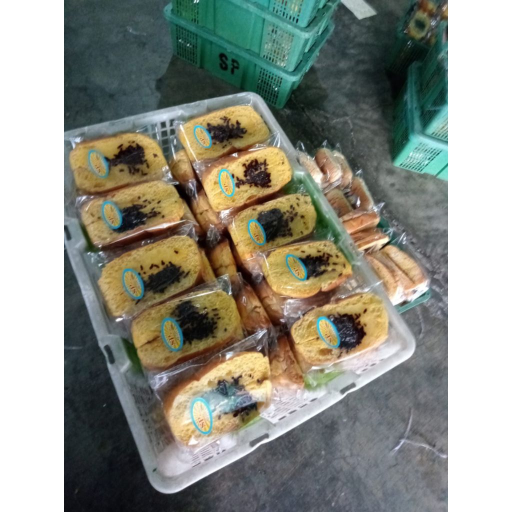 

roti gulung meses keju cokelat