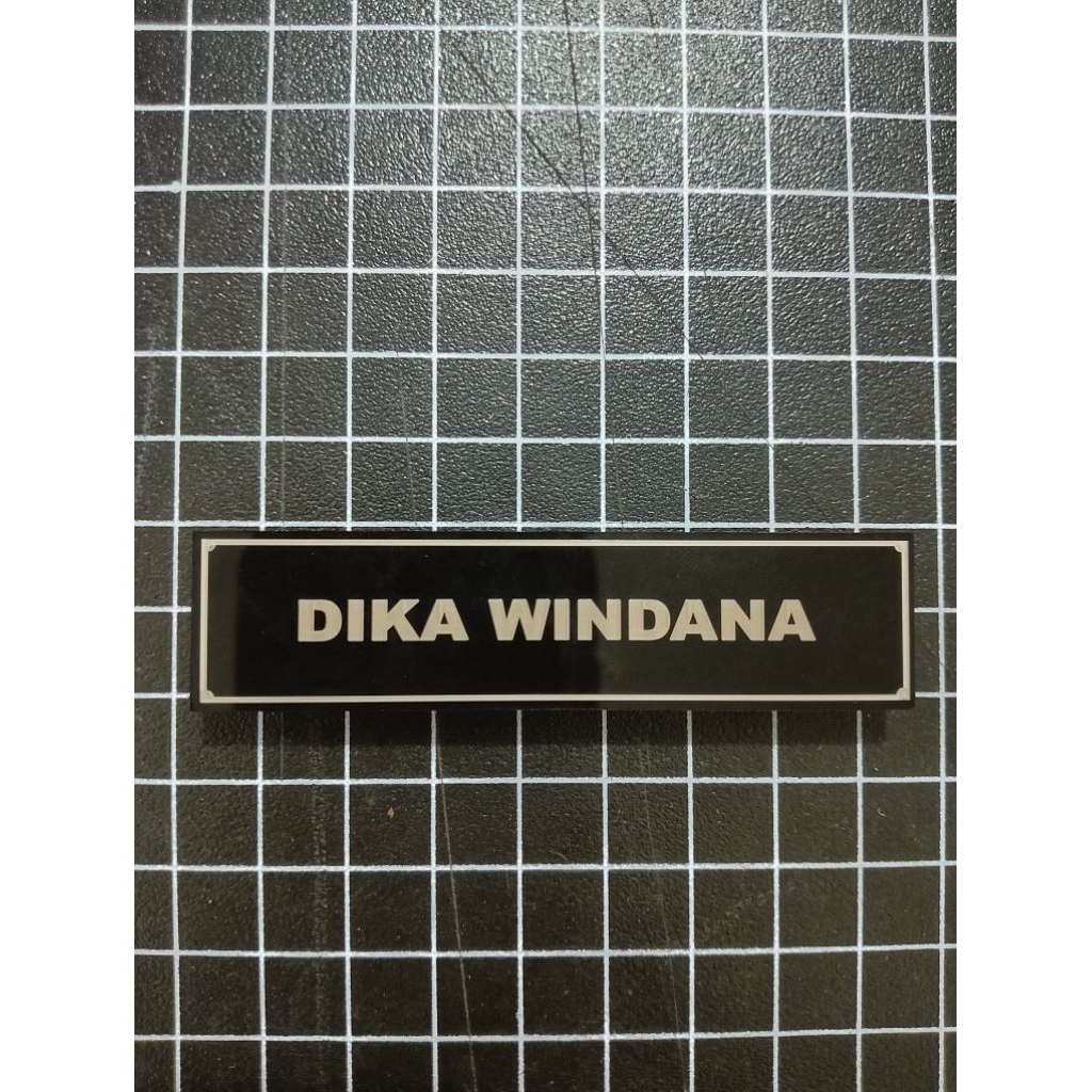 

NameTag Akrilik papan nama dada akrilik laser marking murah