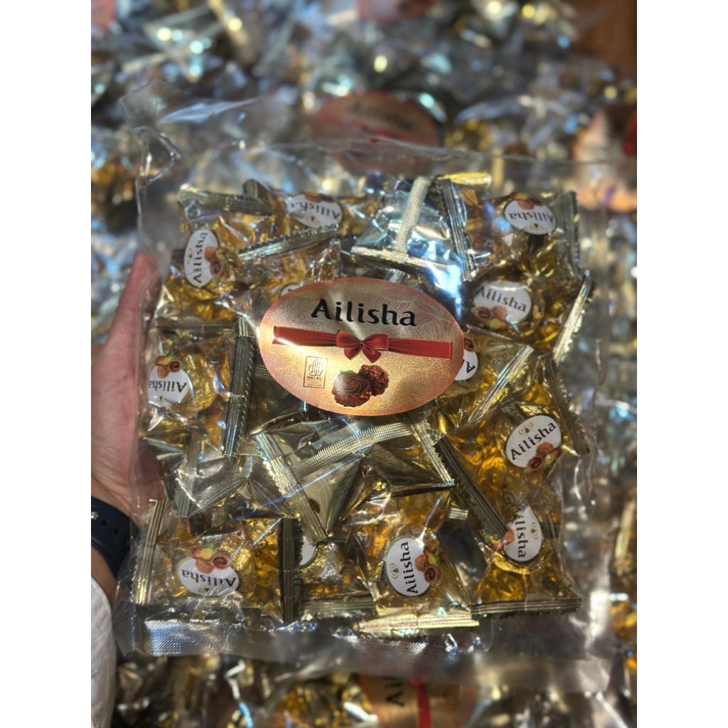 

Choco wafer Ball golden pack