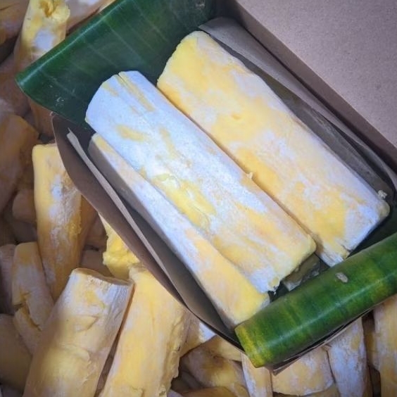 

Tape kuning manis khas Bondowoso