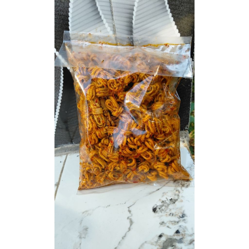 

Mie gulung pedas daun jeruk