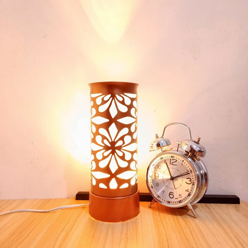 Lampu Meja Bunga Aesthetic / Lampu Tidur Dekoratif