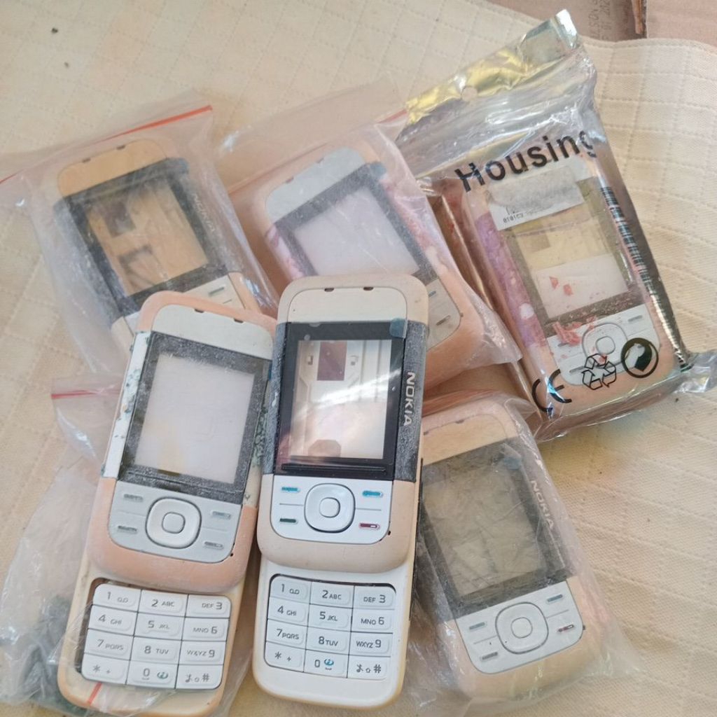 casing slider nokia 5200/5300 baru rapuh