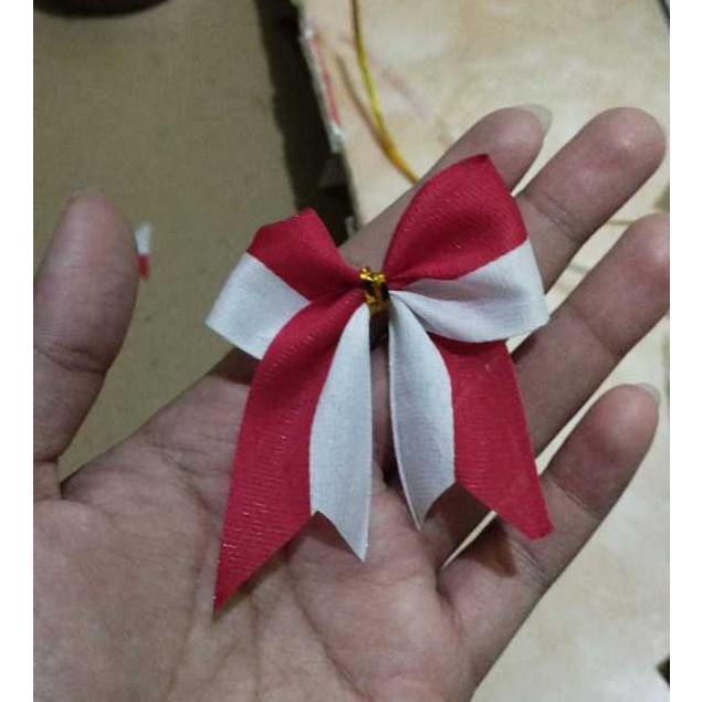 

Bijian Pita Merah Putih UK 2,5 cm + peniti