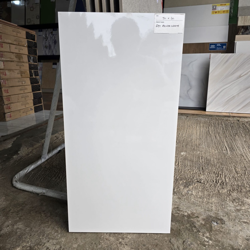 Keramik dinding 30x60 Platinum White polos
