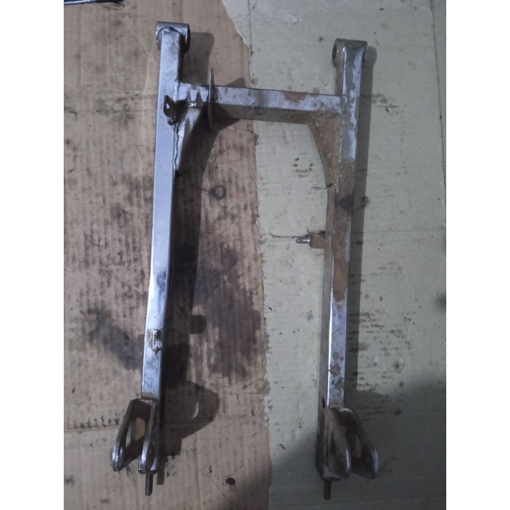 Swing arm Shogun 110 Smash copotan bekas