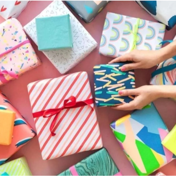 

(Khusus Kota Batam) Tambahan Packing Untuk Kado - Hampers Set ( Kertas Kado , Pita , Kartu Ucapan )