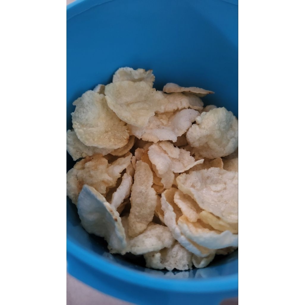 

Emping Melinjo Mentah Siap Goreng