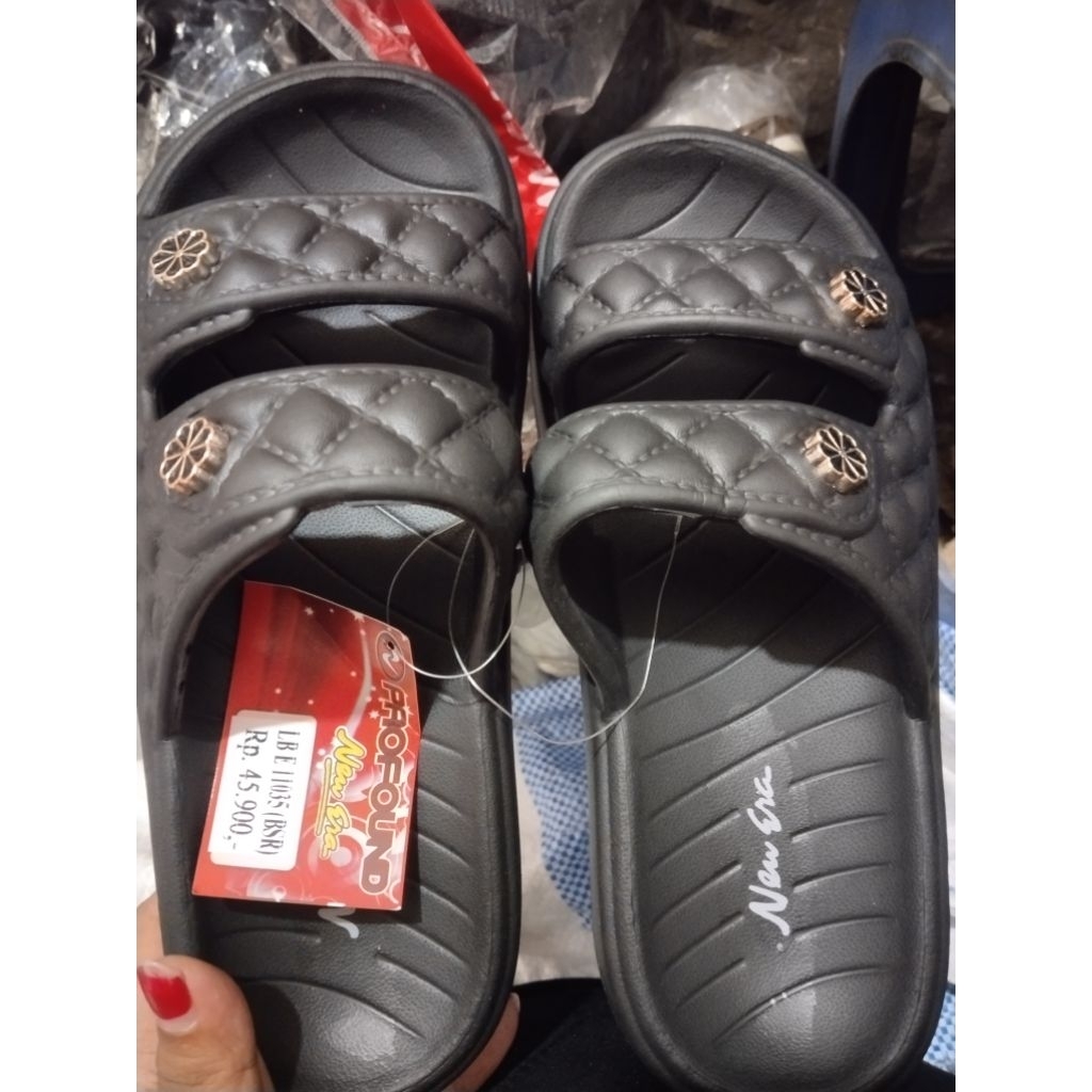 Sandal selop cewek karet enteng New Era murah