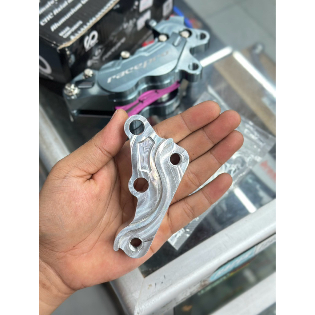 BREKET KALIPER 4P AXIAL 260MM JUPITER Z FIZR 125z 4 PISTON BREMBO KTC KYTA