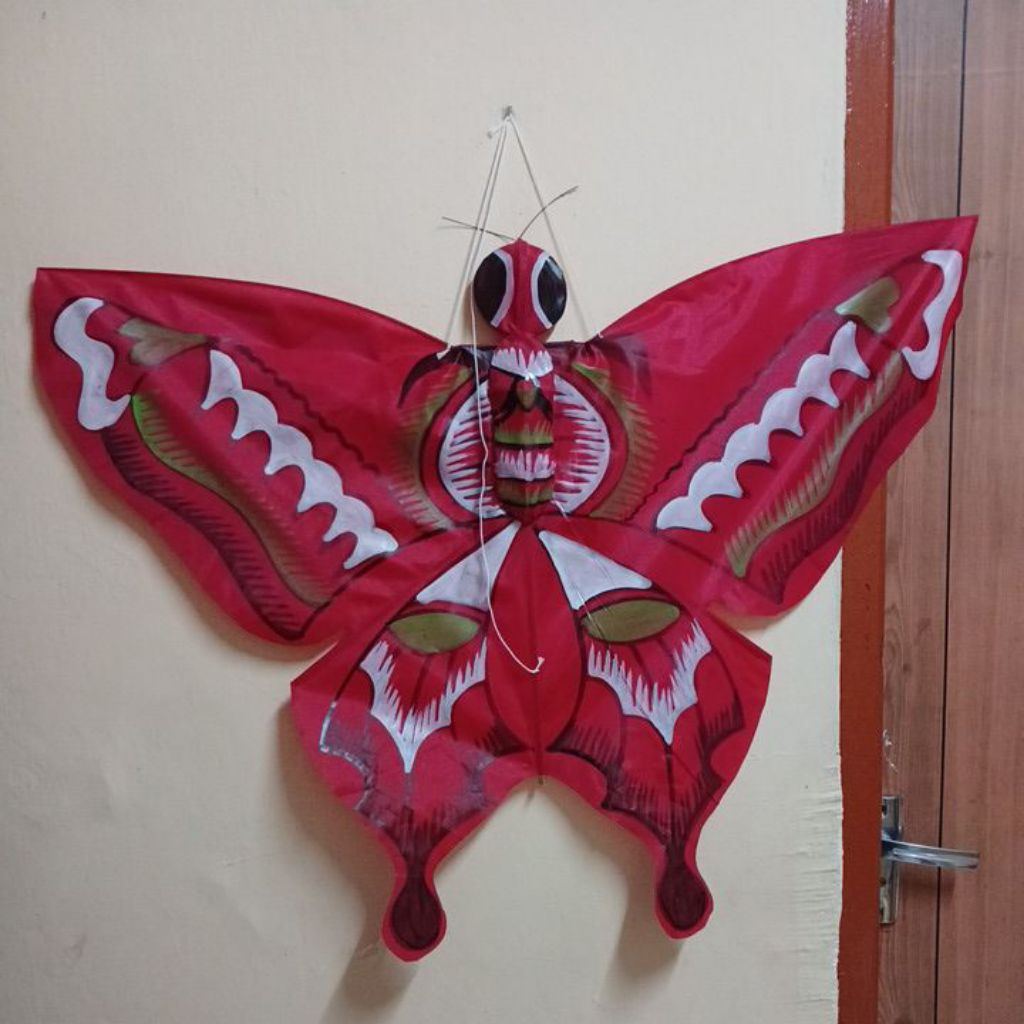layang layang kupu kupu