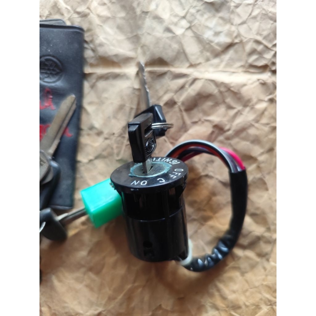 Kunci kontak Suzuki RC80 Suzuki Sprinter