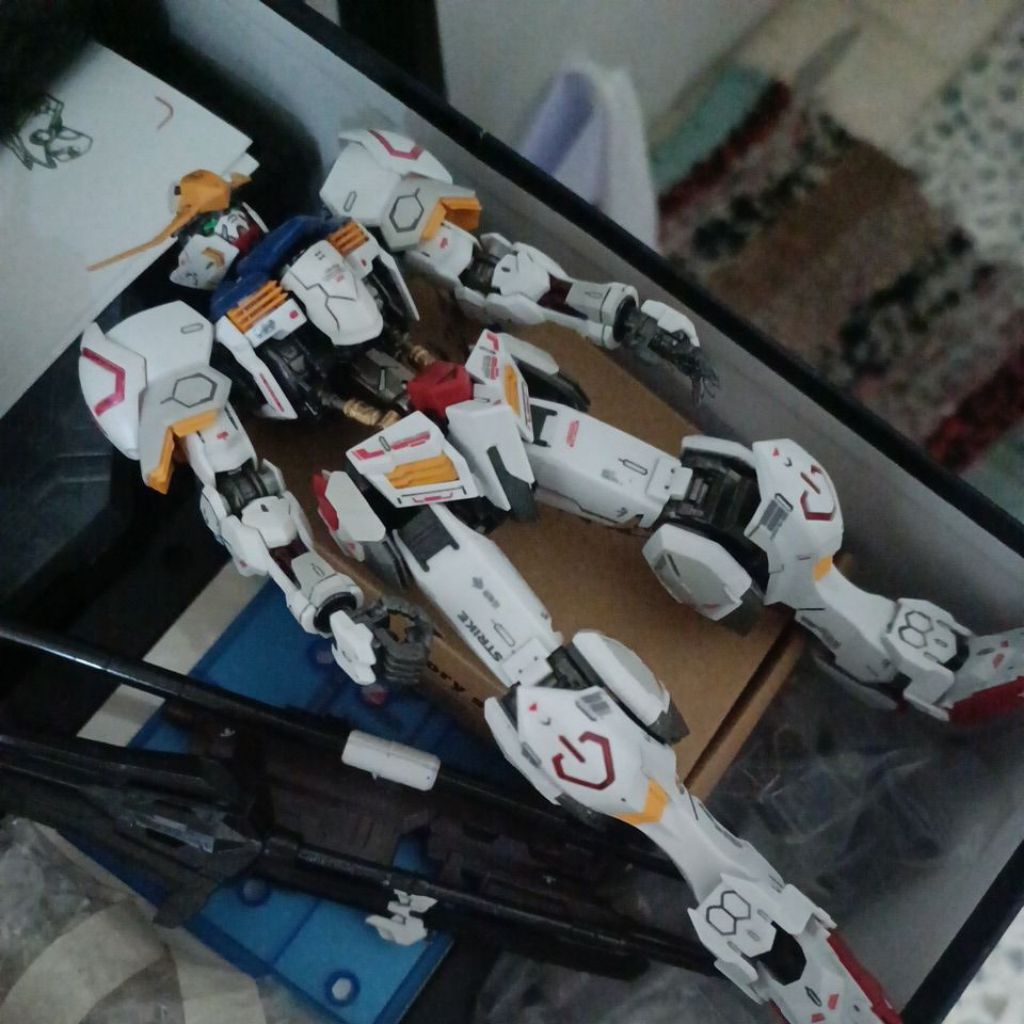 Bandai MG barbatos custom + metal frame