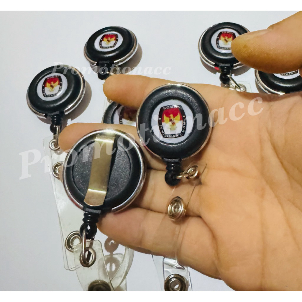 

Yoyo Putar Logo KPU / Yoyo Swing / Yoyo List Besi Chrome KPU / Gantungan ID Card Yoyo Putar Logo Komisi Pemilihan Umum (KPU) PREMIUM 100% ORIGINAL Satuan