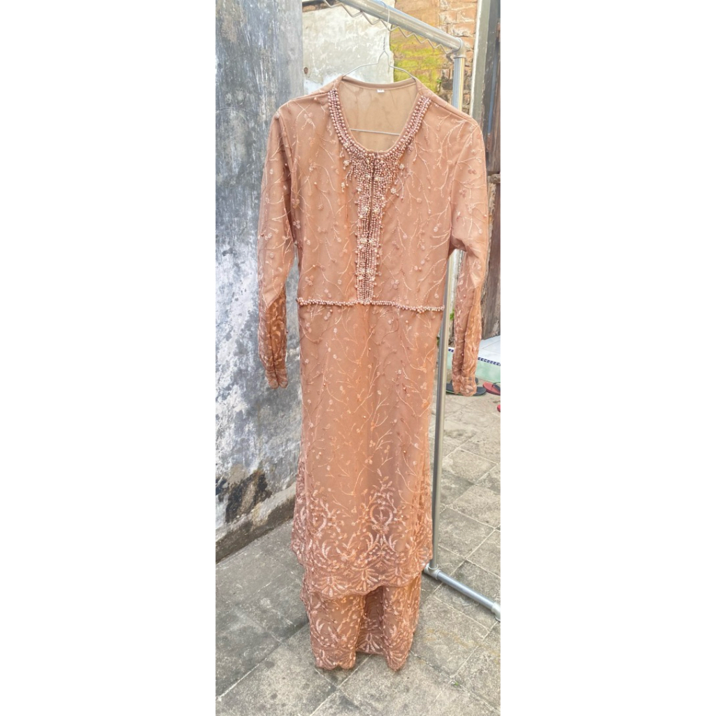 Gamis Brokat lamaran nikahan untuk ibu besan